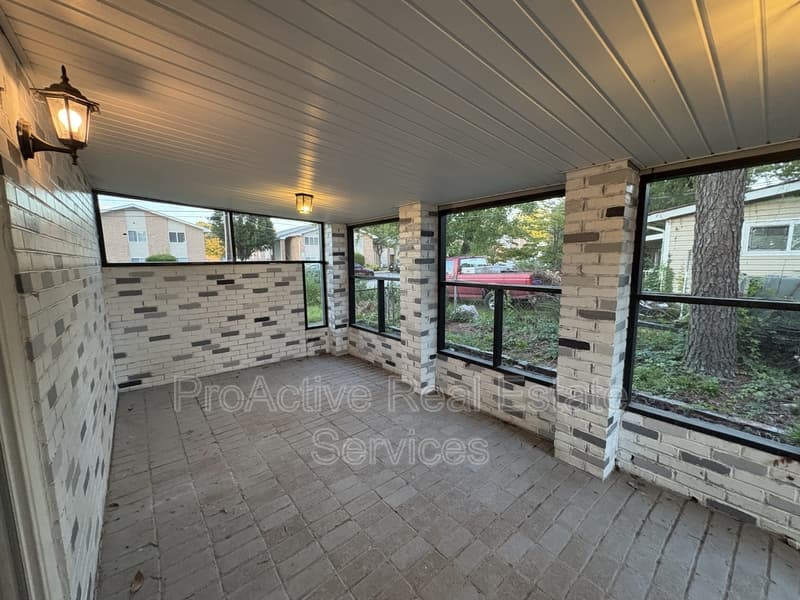 Virginia Beach House: 1021 Mineola Dr