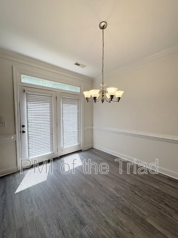 Walkertown Townhome: 2974 York Place Dr