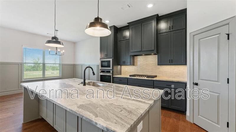 Centerton House: 1221 Mammoth St
