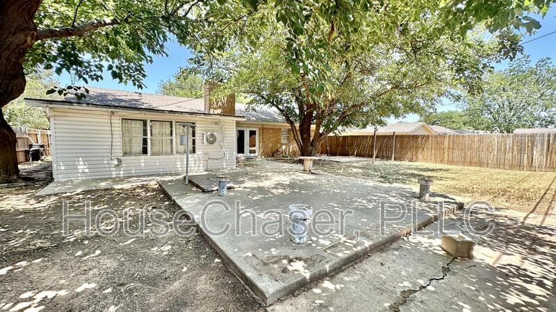 Lubbock House: 5515 18th Street