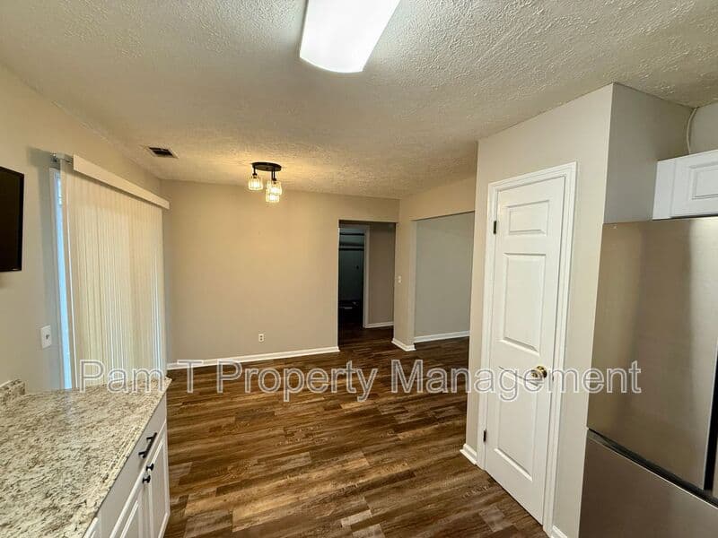 Savannah House: 110 Bobstay Ct