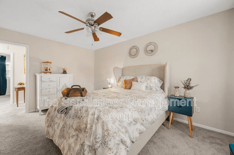 Charleston Townhome: 21-D S. Anderson Avenue