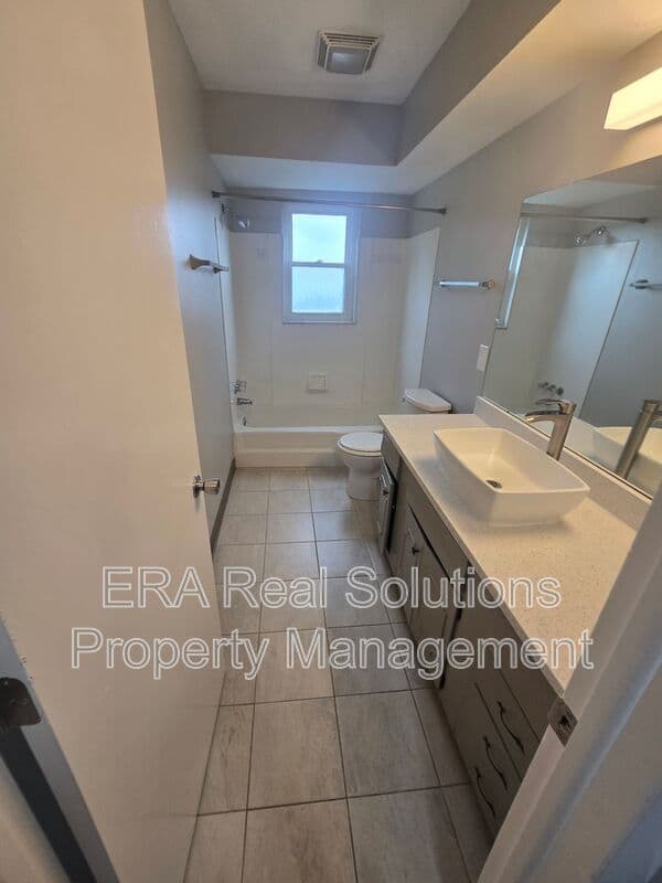 Columbus Condo: 852 S. Roys Ave