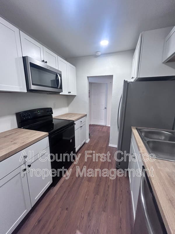 St. Petersburg House: 3928 1st Ave N