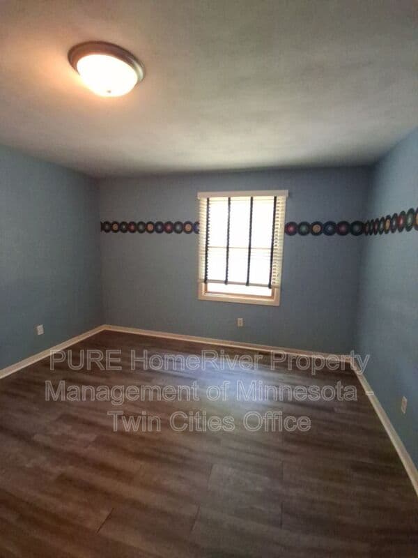 North Saint Paul House: 2670 5th Ave E
