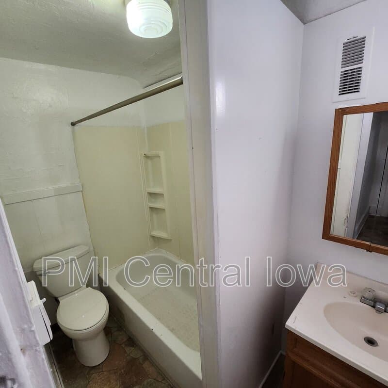 Des Moines Condo: 1706 E Walnut St
