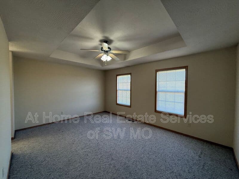 Ozark Condo: 2303 W Parkview