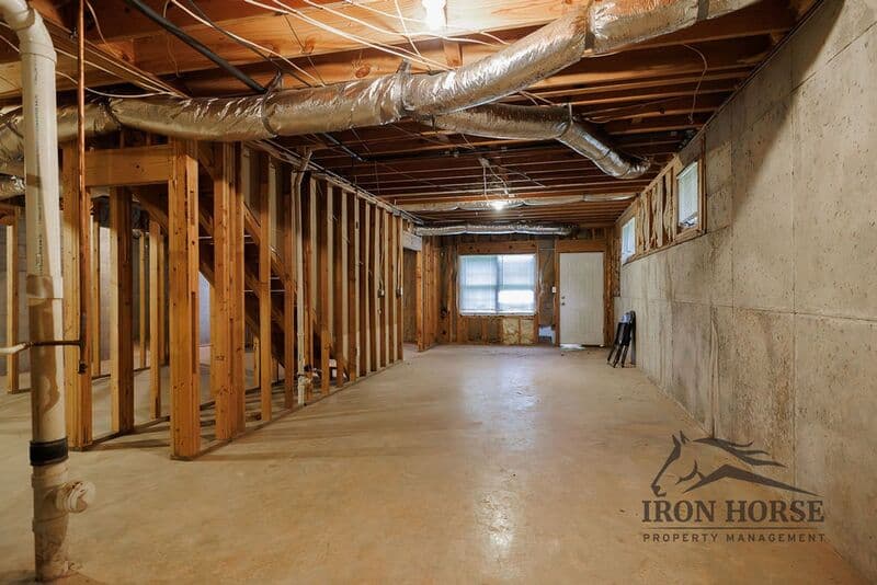Athens House: 8671 Macon Hwy