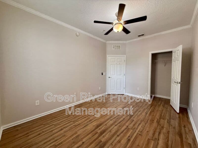 Jacksonville House: 11251 Campfield Drive