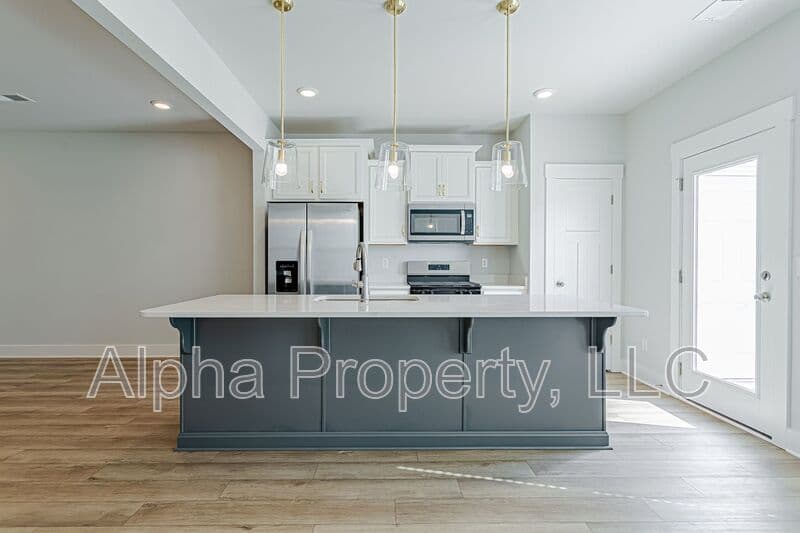 Greenville Townhome: 302 Marston Ln