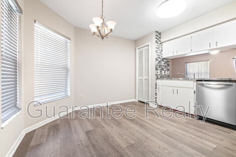 Winter Haven House: 1611 High Point Court Southwest