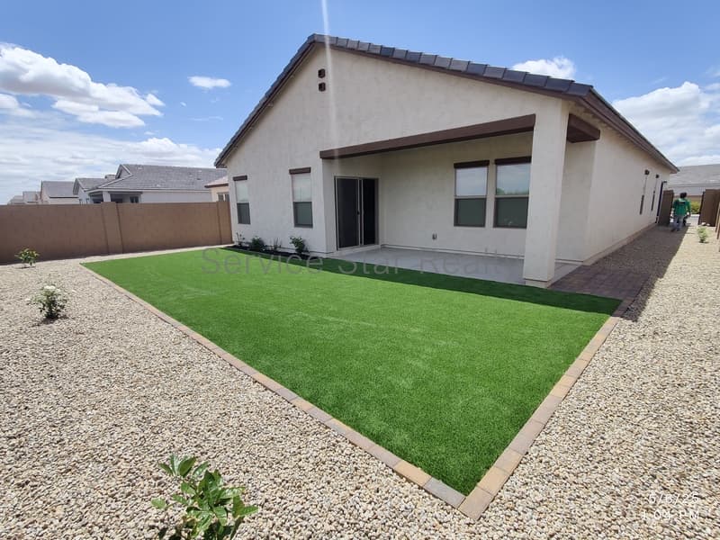 Maricopa House: 16635 N Lunar St