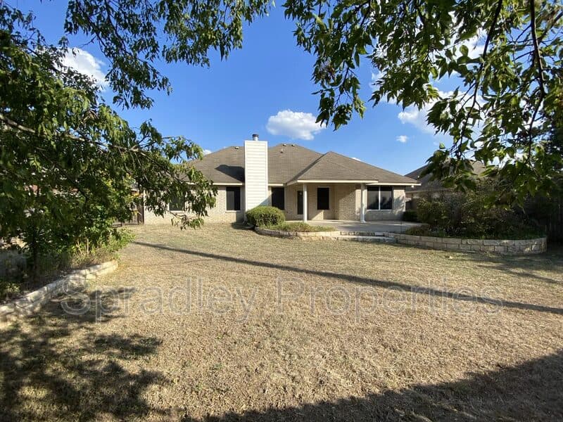 Temple House: 2014 Carriage House Dr