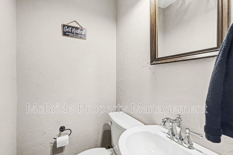 Augusta House: 1304 Dominica Drive