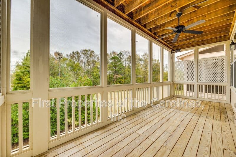 Rock Hill House: 799 Herrons Ferry Rd.