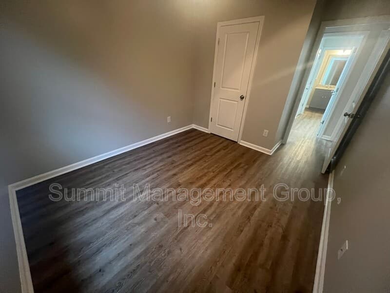 Madison Condo: Bostwick Hwy - 1563