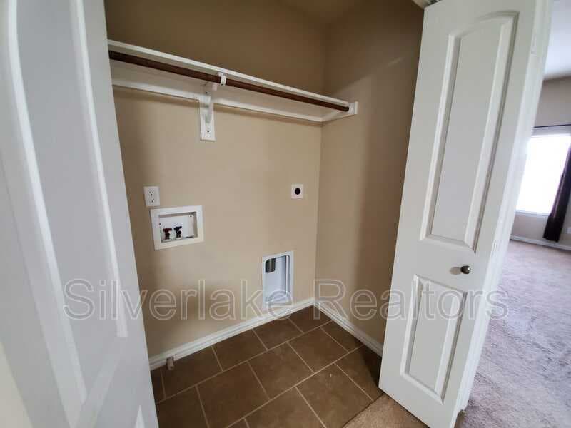 Irving Townhome: 4171 Florence Drive