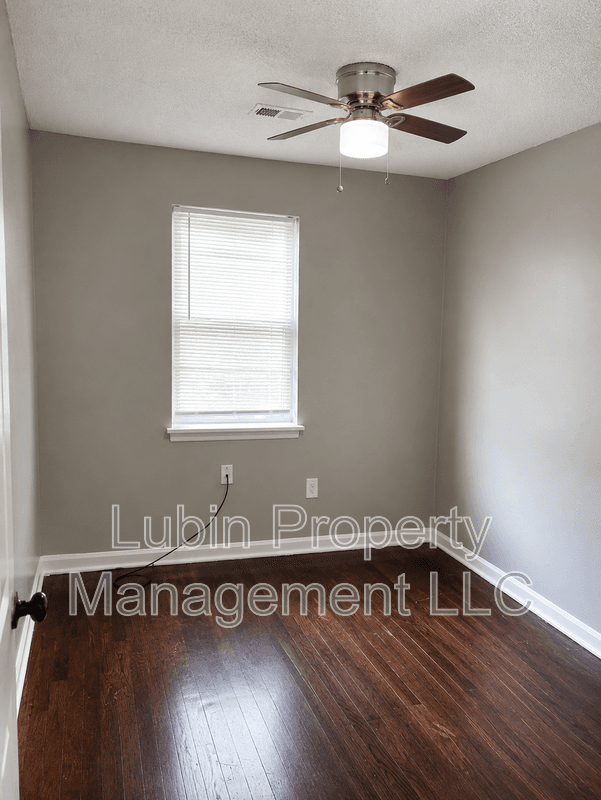 Memphis House: 2358 Zanone Ave