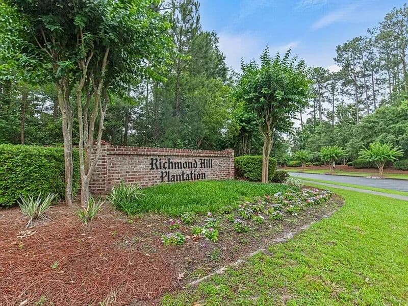 Richmond Hill House: 252 Cottonham Ct