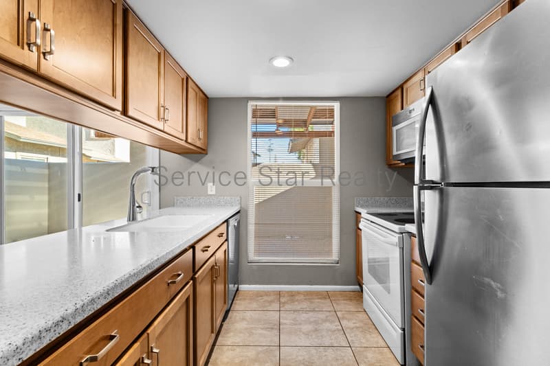 Phoenix House: 15411 N 2nd Pl