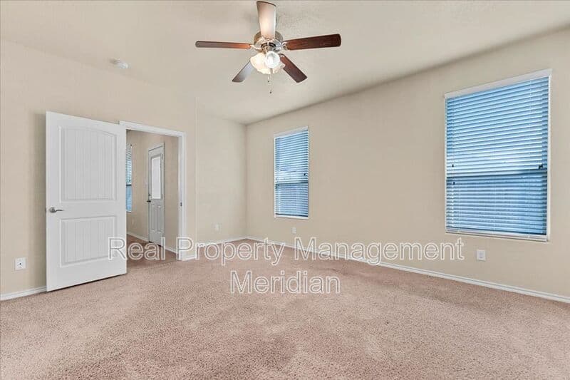 Fort Worth House: 1816 Placitas Trail