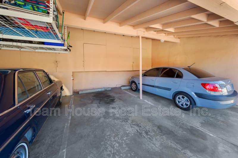 Newhall Condo: 19139 Avenue of the Oaks