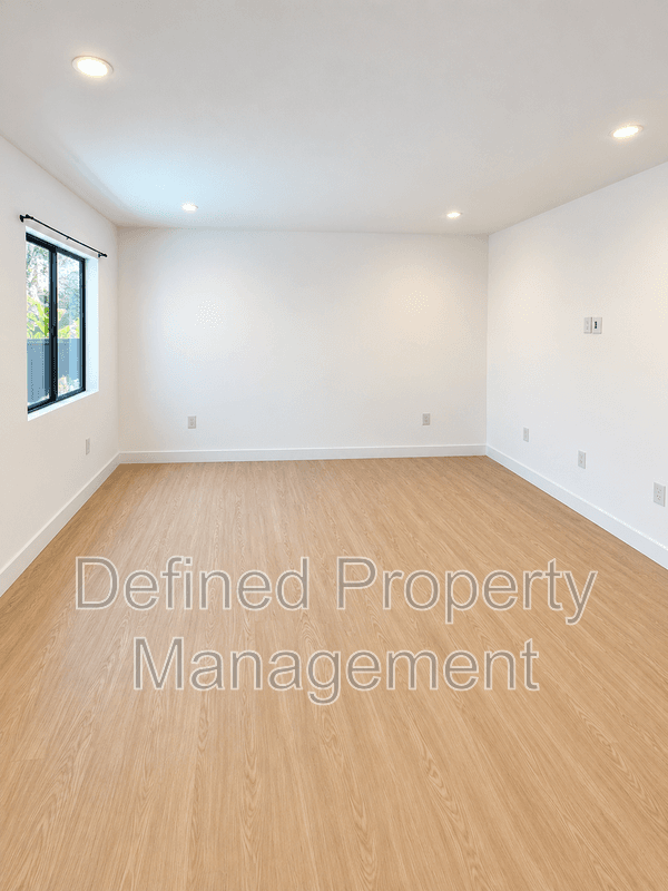 Los Angeles Condo: London 3415 - 3415 London Street Los Angeles, CA 90026