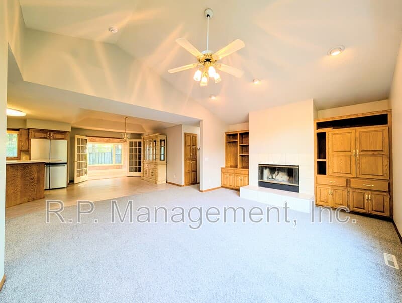 Minnetonka House: 4626 Linnea Ln
