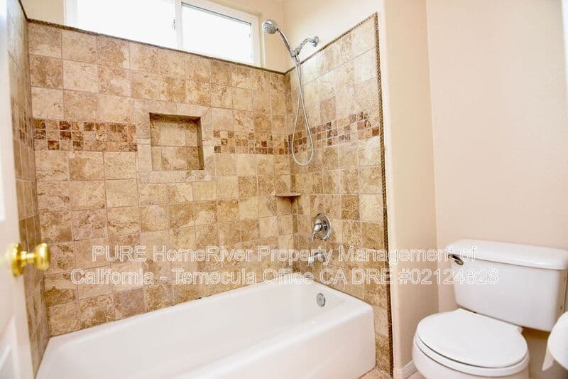 Temecula House: 41716 Monterey Pl