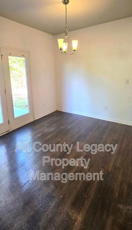 Covington House: 25 Lena Ct