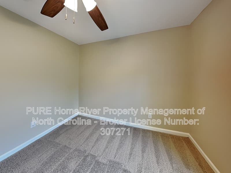 Greensboro House: 822 Banner Oak Ct