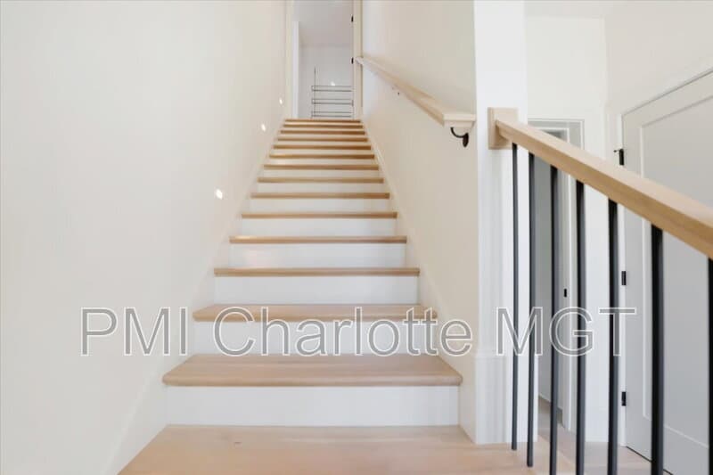 Charlotte House: 428 Dover Ave