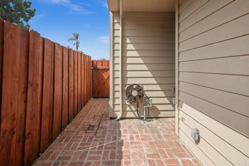 San Diego Townhome: 3711 Columbia Street