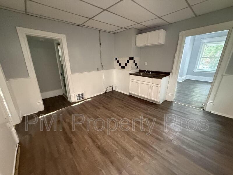 Milwaukee Condo: 1939 N 37th St
