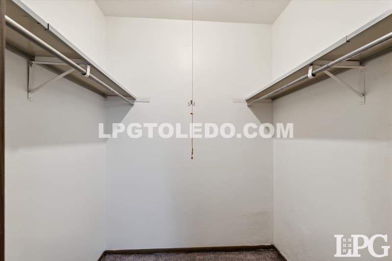 Toledo Apartment: 6016 Secor Rd
