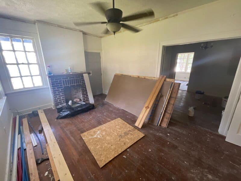 Jackson House: 354 Fredrica Avenue