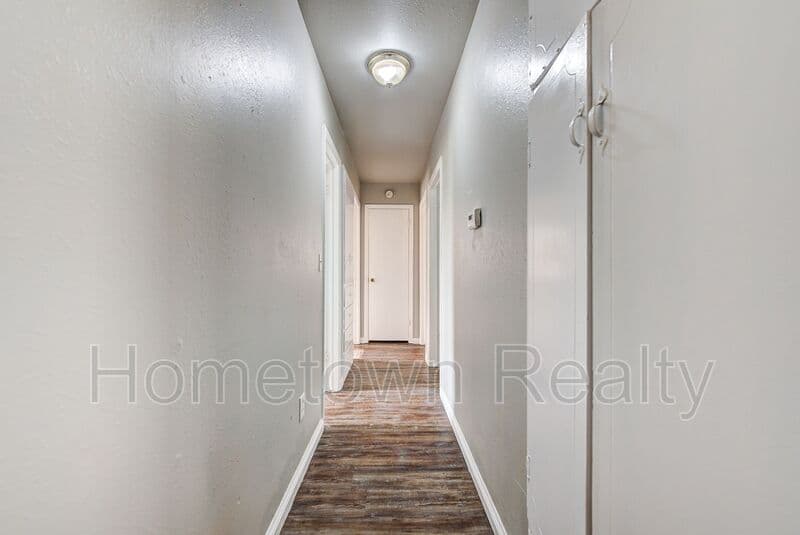 Midwest City House: 1308 McDonald Drive