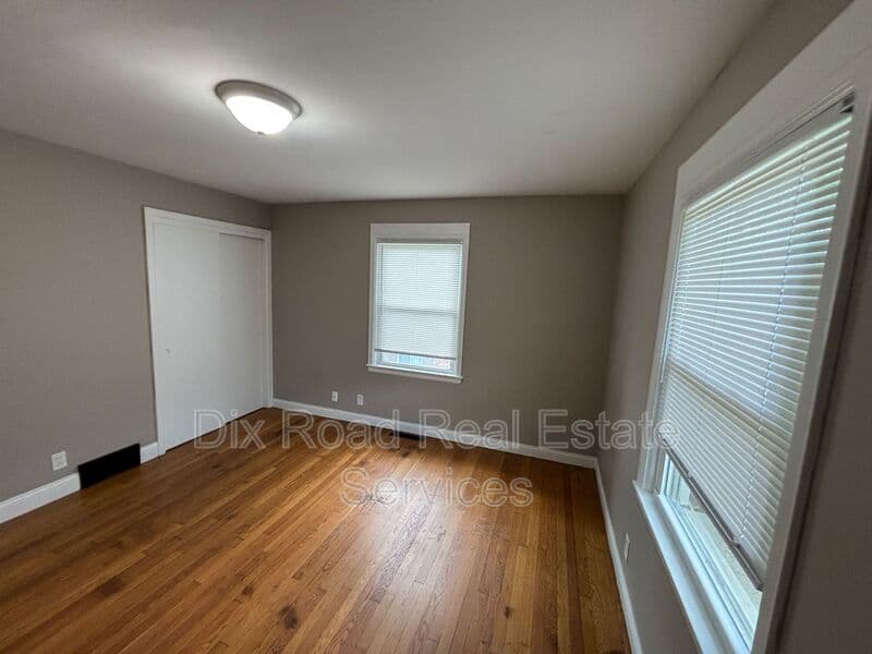 Fairfield House: 1750 North Staunton Drive