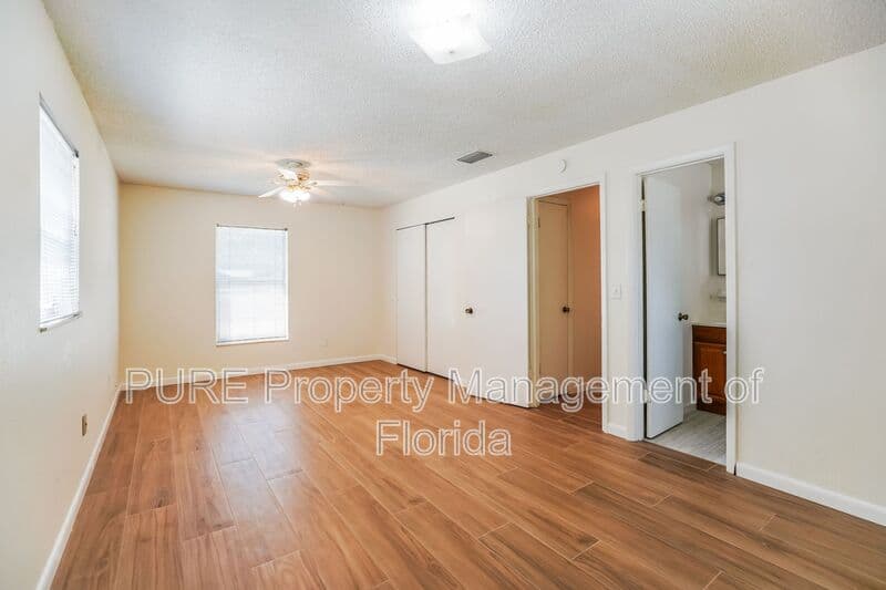 Ocala House: 6807 NW 62nd Place