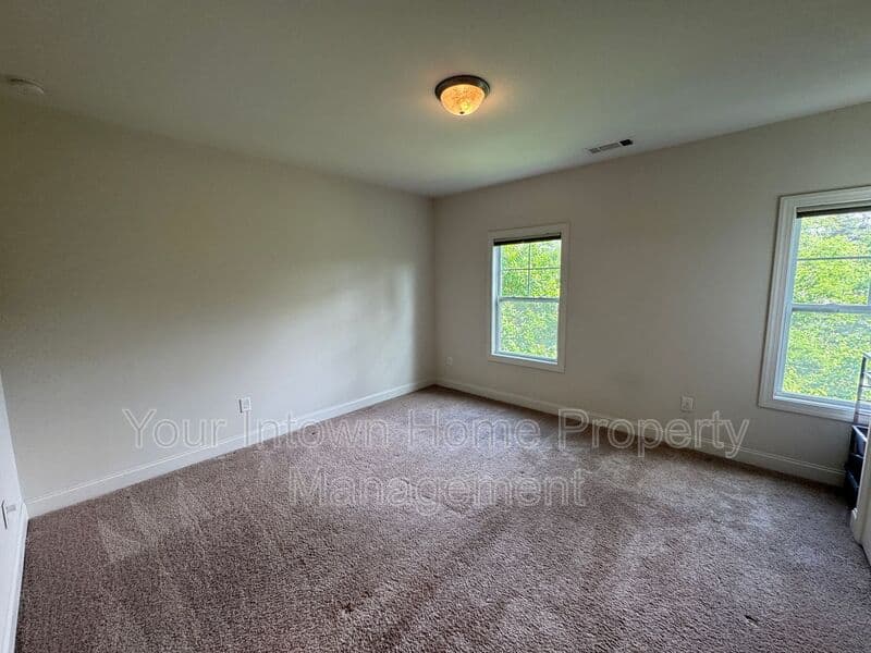 Atlanta House: 2141 Havenwood Trl NE