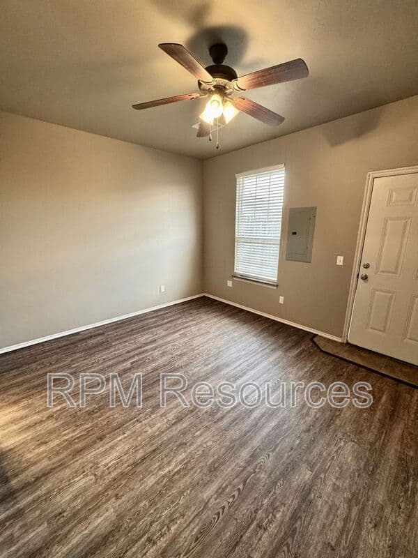 El Reno Condo: 1826 Cypress Lane