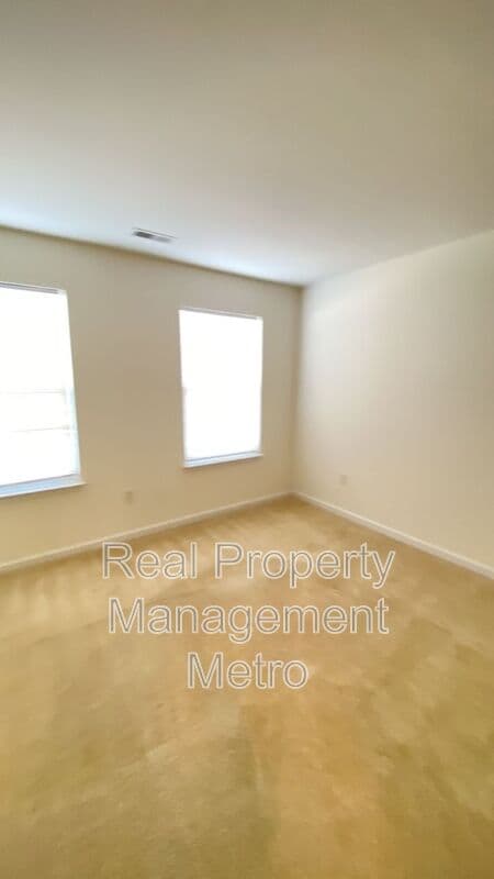 Laurel Townhome: 9717 Evening Bird Ln