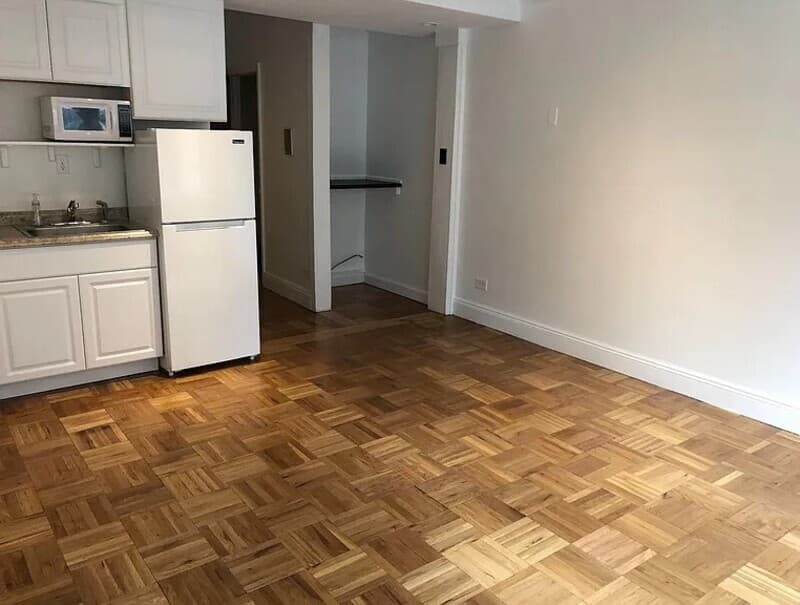 Boston Condo: 56 Commonwealth Ave