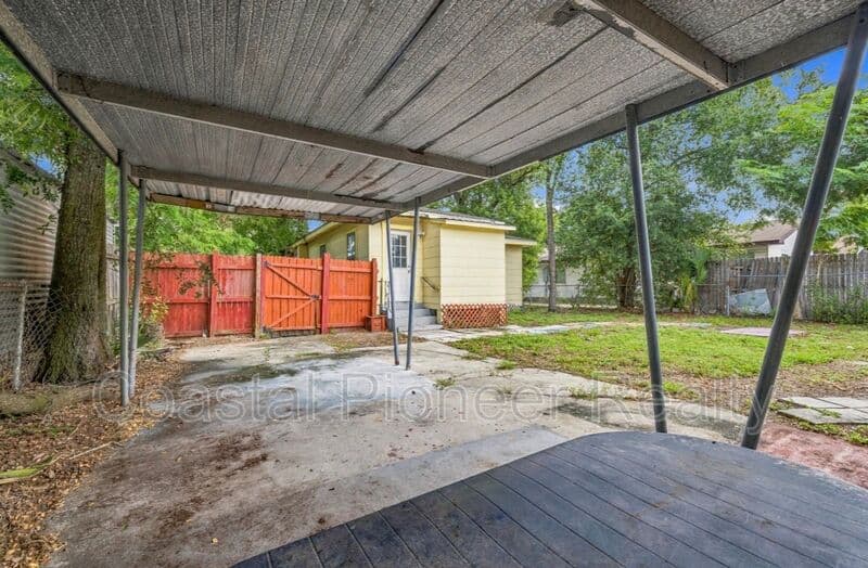 Tampa House: 1603 E 29th Ave