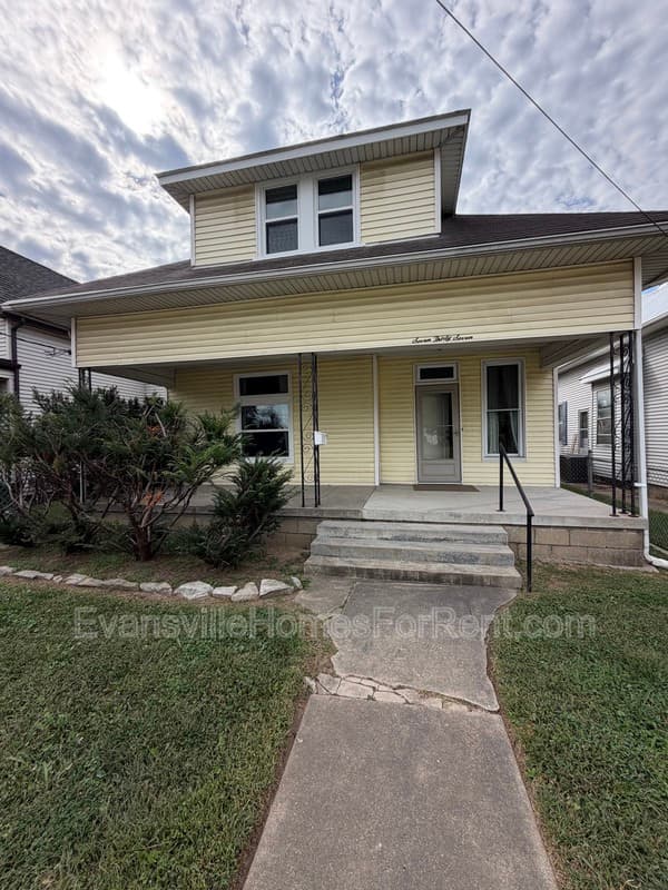 Evansville House: 737 East Virginia Street