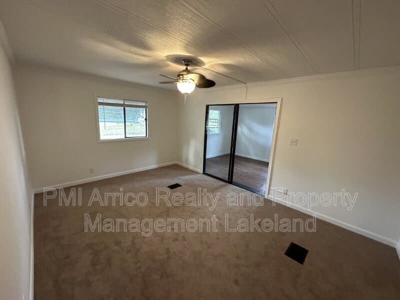 Polk City House: 5444 Jericho Ave
