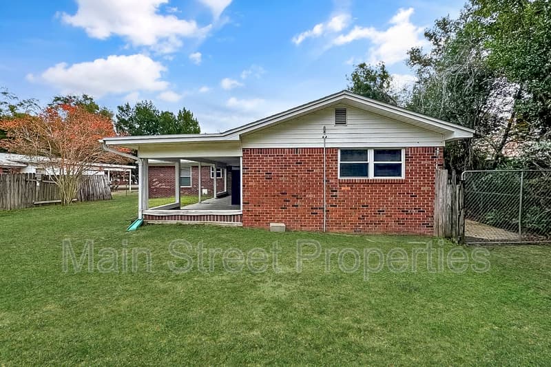 Pensacola House: 421 Seamarge Lane