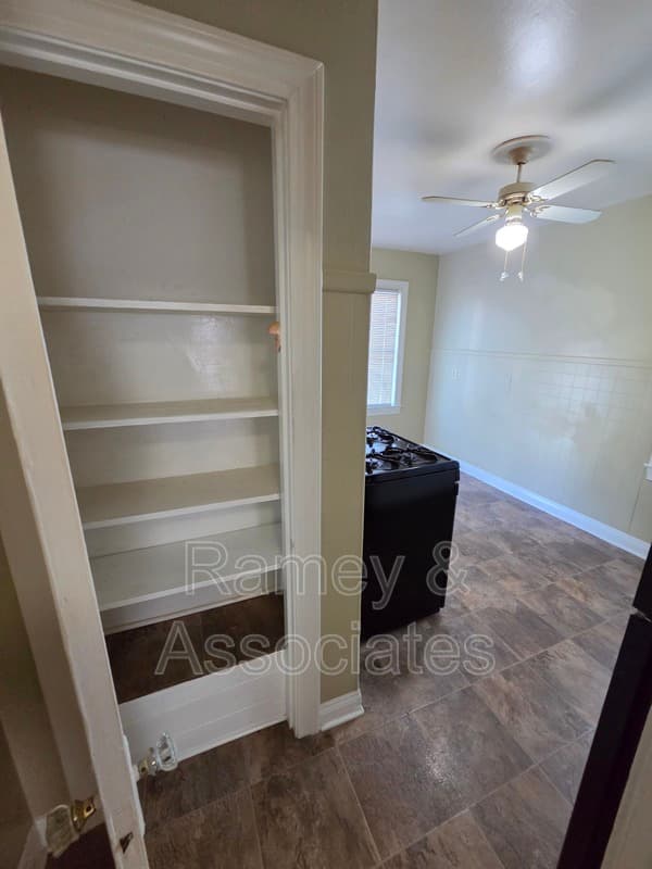 Louisville House: 1091 Bicknell Ave