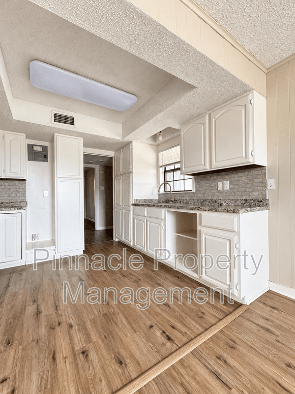 San Angelo House: 1209 Forest Park Avenue