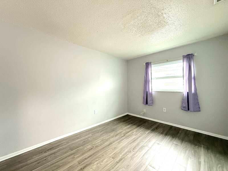 Largo Condo: 3716 137th Avenue North - B